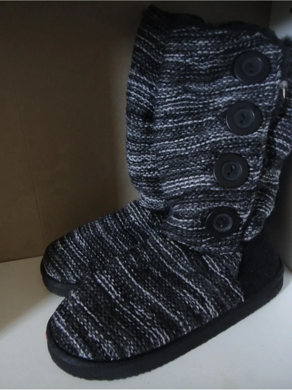 Women's Knit Button-Accent Winter Boots - Black/Grey